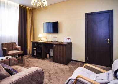Номер «Люкс Семейный» в санатории «Солнечный» в г. Кисловодске - фотография
