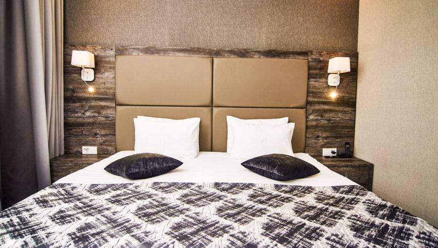 Номер «Люкс Улучшенный» в санатории «Солнечный» в г. Кисловодске - фотография