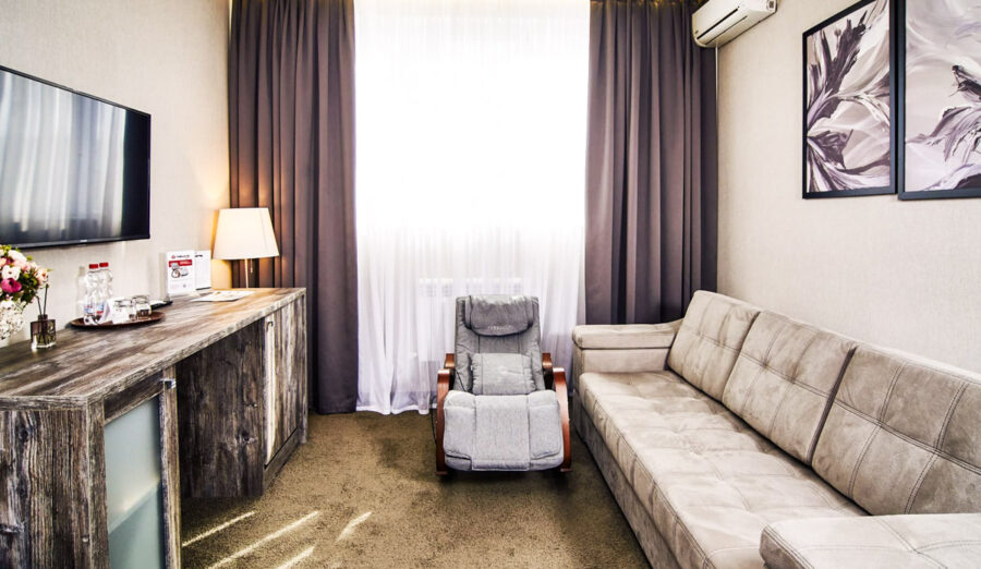 Номер «Люкс Улучшенный» в санатории «Солнечный» в г. Кисловодске - фотография