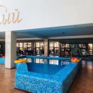 Детский бассейн в санатории «Солнечный» в Кисловодске - фотография