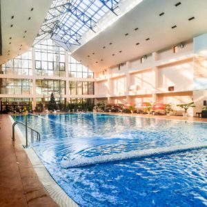 Бассейн в санатории «Солнечный» в Кисловодске - фотография