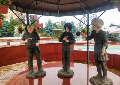 Территория в санатории «Солнечный» в Кисловодске - фотография