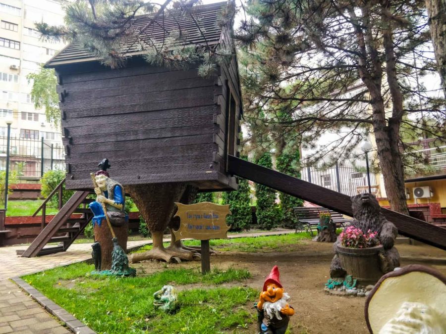 Детская площадка «Страна Чудес» в санатории «Солнечный» в Кисловодске - фотография