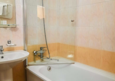 Номер «Стандарт» в санатории «Солнечный» в Кисловодске - фотография