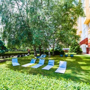 Территория в санатории «Солнечный» в Кисловодске - фотография