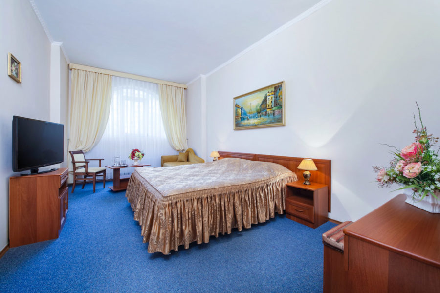 Номер «Стандарт» в санатории «Солнечный» в Кисловодске - фотография