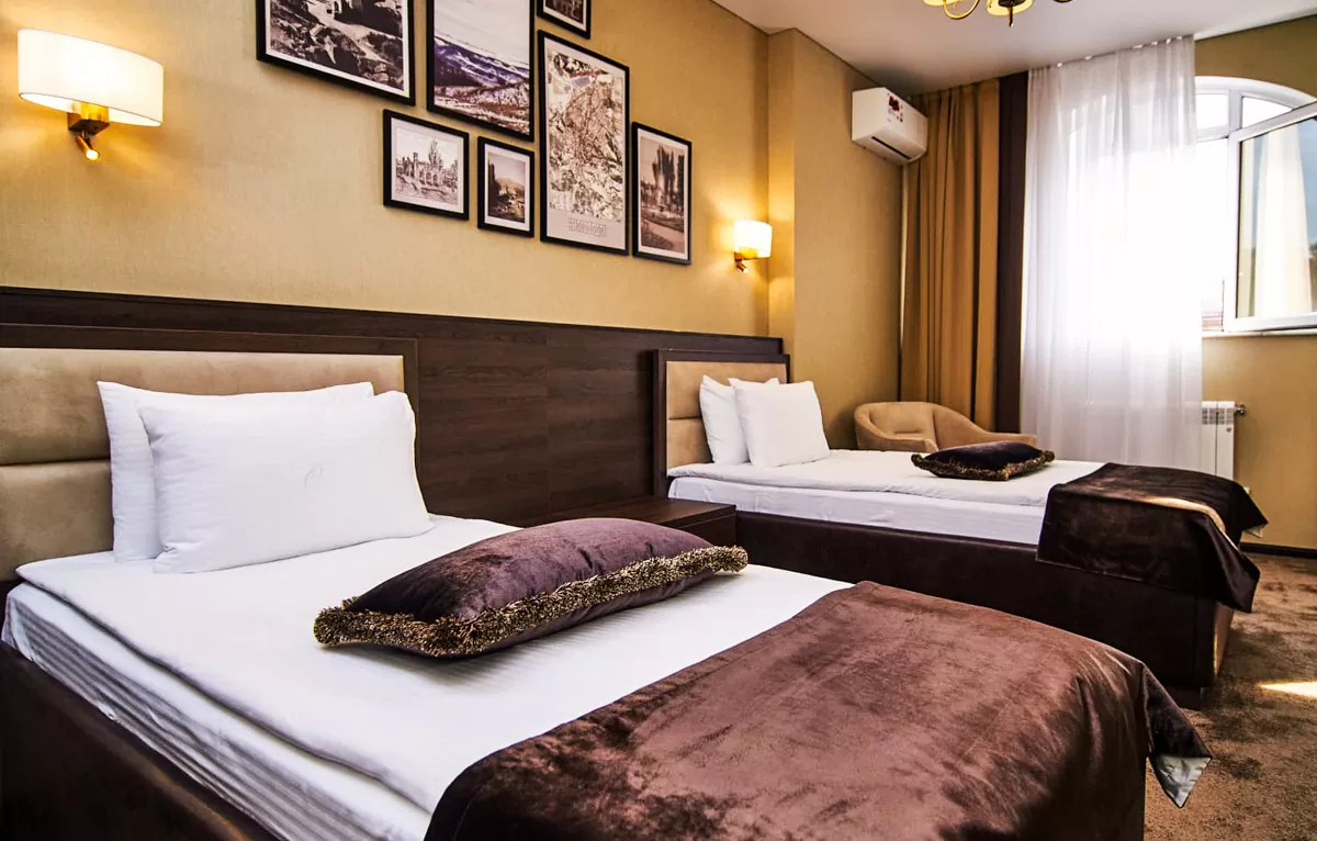 Номер «Люкс Семейный» в санатории «Солнечный» в г. Кисловодске - фотография