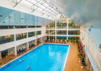 Бассейн в санатории «Солнечный» в Кисловодске - фотография