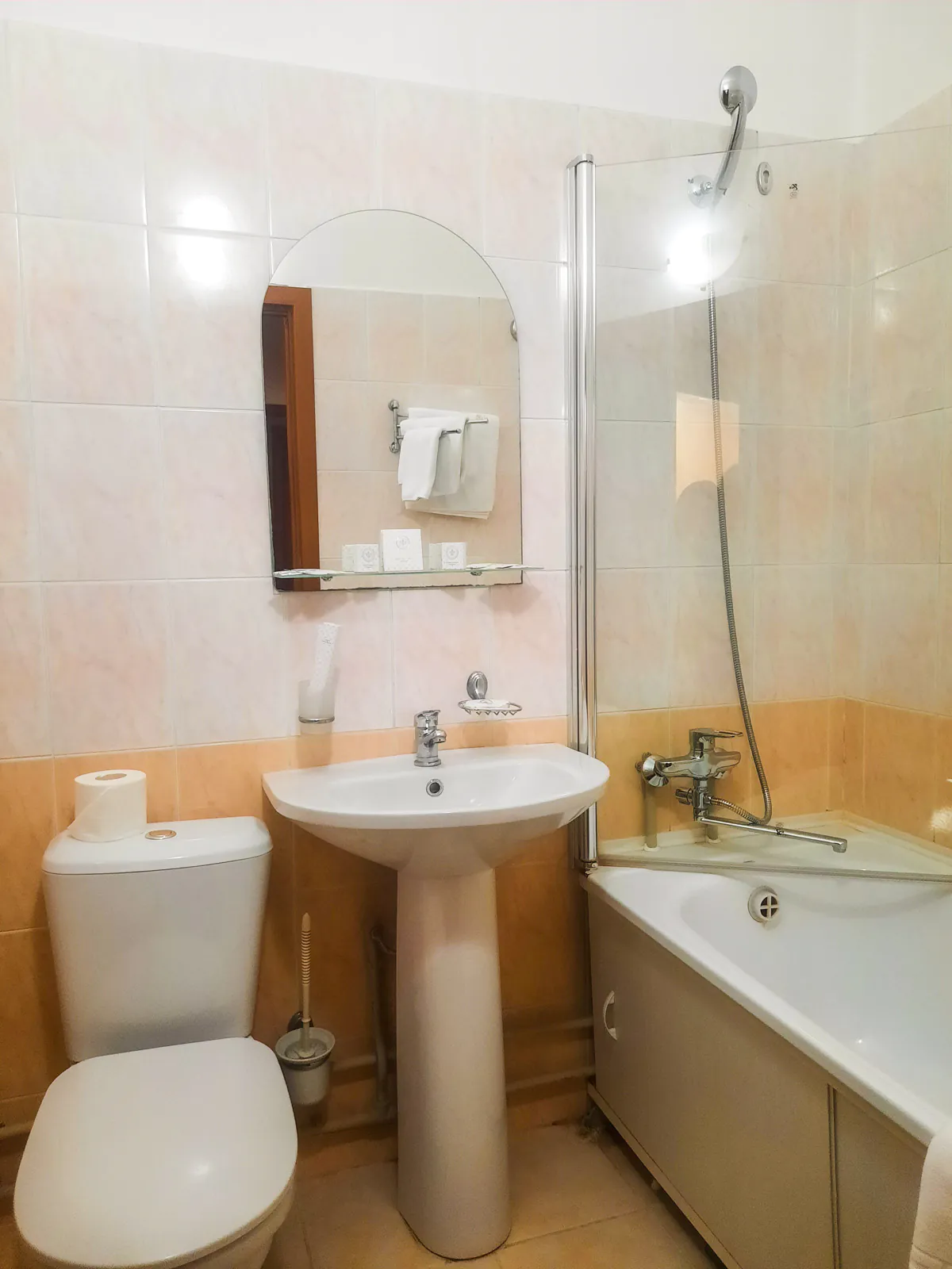 Номер «Стандарт» в санатории «Солнечный» в Кисловодске - фотография