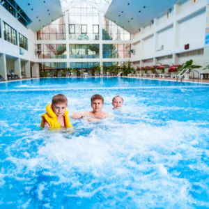 Бассейн в санатории «Солнечный» в Кисловодске - фотография