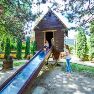 Детская площадка «Страна Чудес» в санатории «Солнечный» в Кисловодске - фотография