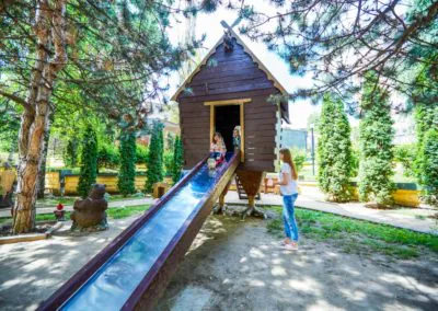 Детская площадка «Страна Чудес» в санатории «Солнечный» в Кисловодске - фотография