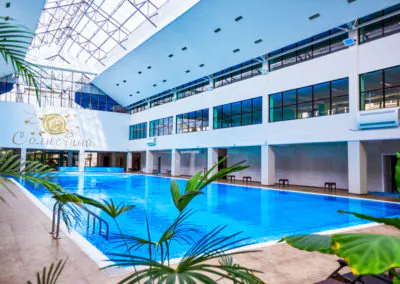 Бассейн в санатории «Солнечный» в Кисловодске - фотография